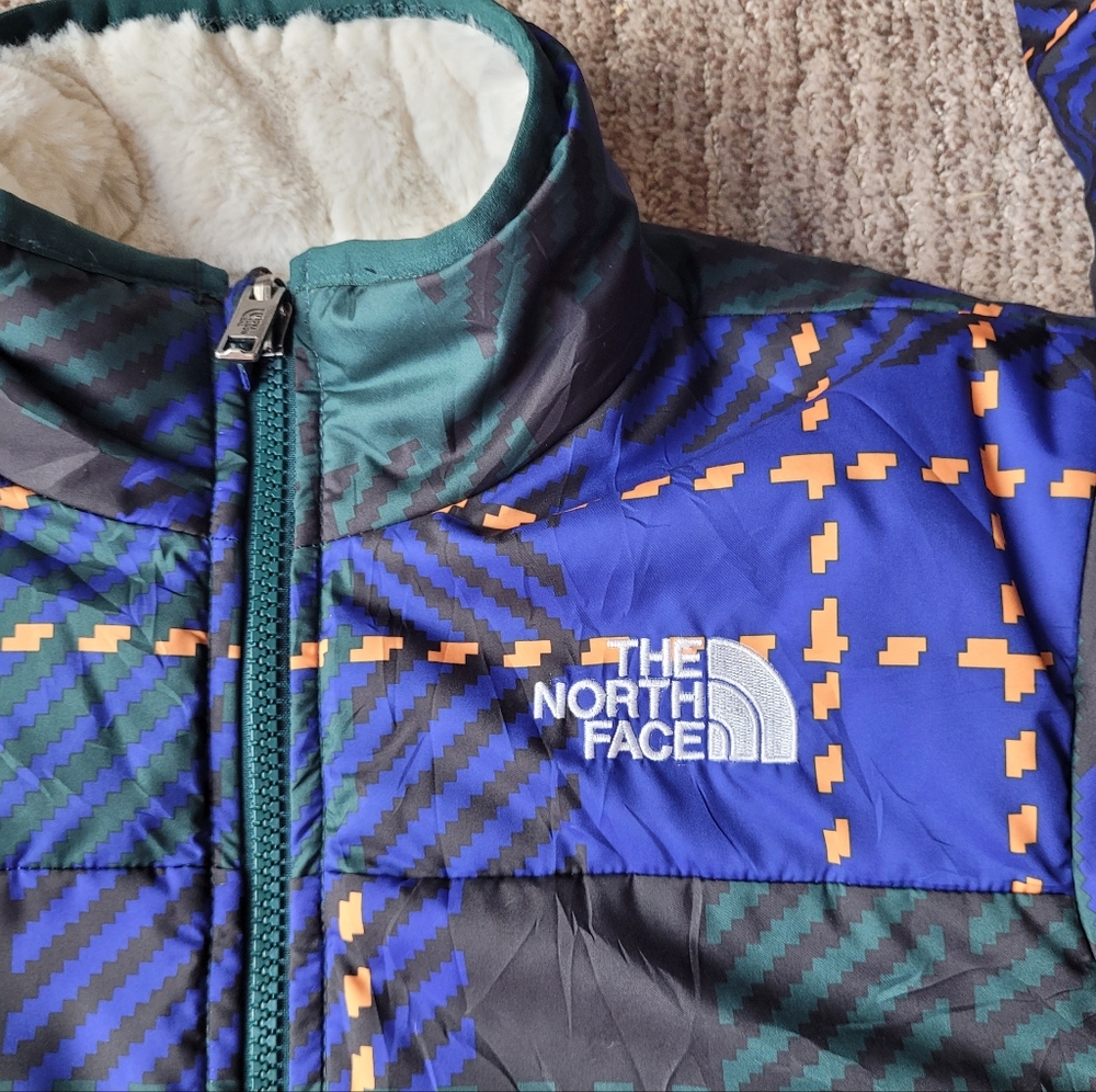 THE NORTH FACE REVERSIBLE  WINTER FALL JACKET PLUSH LINER PURPLE GREEN GIRLS 12 - Picture 10 of 16